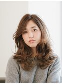 透け感アップのナチュラルロング