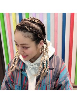 カペリマレーナ(Capelli Malena) コーンロウ☆アレンジ