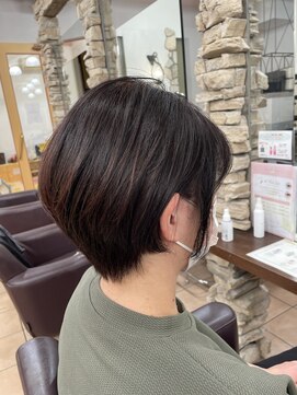 リー 甲子園(Lee) 前下りのショートボブスタイル