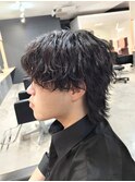 センターパートウルフ波巻きツイストスパイラルパーマ