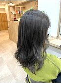 オリーブグレージュ