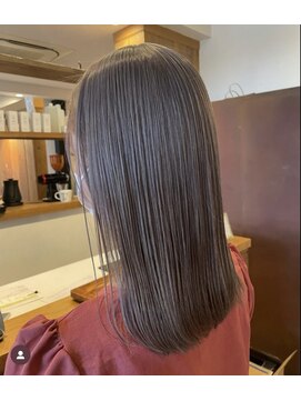 リーファ(reefur) 段なしロング斜めバング小顔愛されグレージュカラー