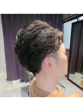 ネセサリー(NECESSARY) カット&パーマ