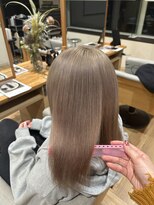 ゼゼ(zeze) ミルクティーベージュ/イメチェン/外ハネボブ/美髪/ワイドバング