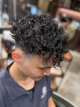 スリーセント 栄(3/cent) スパイラルパーマ