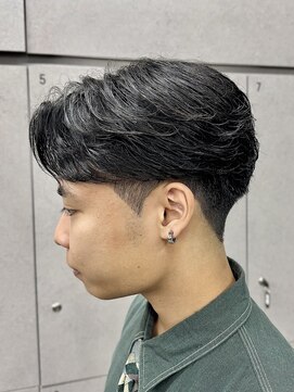 ニコ トウキョウ ロジック(nico TOKYO Logic) メンズセンターパートウルフセンターパートニュアンスパーマ襟足