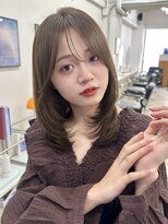 ポーチバイハニー オモテサンドウ(PORCH by HONEY omotesando)&nbsp;ミディアムレイヤーカットミルクティーブラウン2