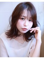 ジェニーバイメノン(JENNIE by Menon)&nbsp;ミディアムレイヤー　大人可愛い　外ハネ　レイヤーボブ