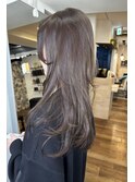 抜け感のあるレイヤー×透明感ベージュ