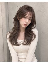 ジルバイジゼル(JILL by GiseL)&nbsp;ロング レイヤーカット 顔周り ベージュ　前髪 10代20代