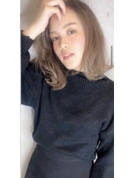 フロウ 新丸子(FLOW) 魅力のシルキーベージュ