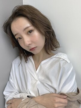 ベルコフレ 玉造店(Belle Coffret) 【ベルコフレ】抜け感 韓国ヘア　センター分け切りっぱなしボブ