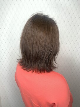 ファブ 銀座(fav) 肩でハネるボブ・アッシュオリーブカラー