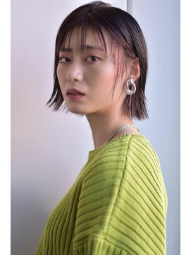 イースエモーション(ease et motion) 【ease et motion】ぷつっとボブ インナーカラー シースルー