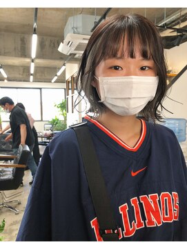 イット(it.) kana ボブ 外ハネ インナーカラー