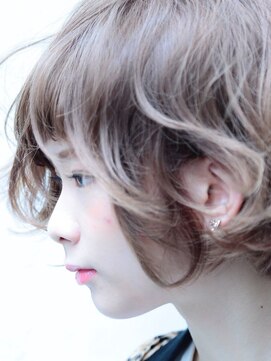 フランチェスカ(Francesca) 束感+ルーズ外ハネボブ