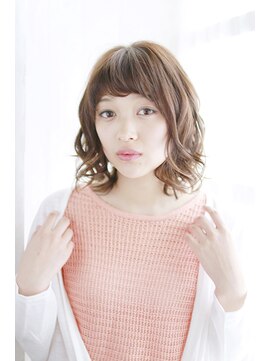 シュシュット(chouchoute) 斜めバングデザインカラーシルキーベージュグレージュカラー/175