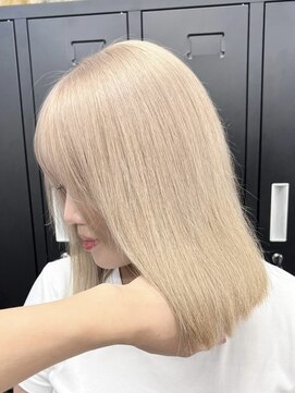 エイル 茶屋町(Eir) 【ケアブリーチ】【ブリーチ】【トリートメント】【髪質改善】