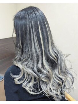 レアナ バイ ニーナ(Leana by NINA) 黒髪ハイトーングラデーションエクステ