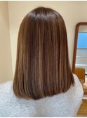金沢八景ショートボブ丸みショートイルミナカラー顔周りレイヤー