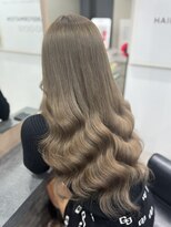 ラピス 横浜(Lapis)&nbsp;ブラウンアッシュベージュブリーチカラー髪質改善エクステ