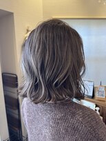 メレットバイホーム(Meret by Home) 抜け感のあるハイライトグレージュカラー