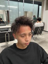 イーラ(era)&nbsp;アップバングツイストスパイラルパーマツーブロック