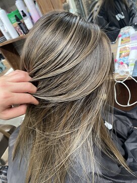 ラフ(LAFF) #バレイヤージュ#グレージュカラー#ボブウルフ#ココアベージュ