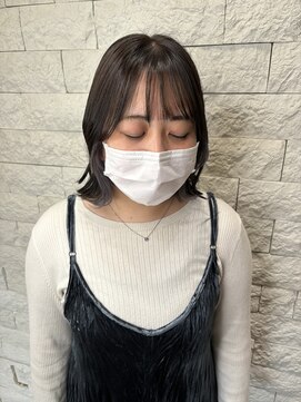 ラヴリア カミツ(LOVERIA KAMITSU) インナーカラーボブ