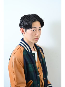 チルチェア 池袋(CHILL CHAIR) センター分け×ツーブロック <池袋> <理容室> <バーバー>