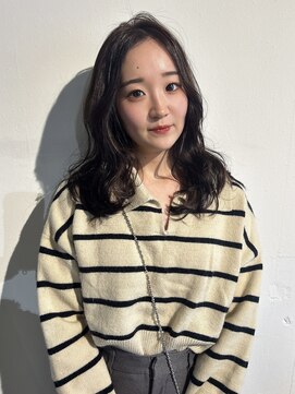 ファンファンバイルー 岐阜(fan fun by Rooo) くびれ巻きレイヤーカットパープルカラー