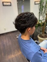 美容室 フォーリア Foglia&nbsp;【Foglia坪來】フェザーパーマセンター分けツーブロ短髪