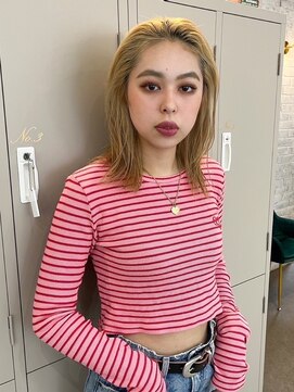 アグ ヘアー アイラ静岡店(Agu hair aila) 《Agu hair 出雲式》外国人風　ホワイトブロンド