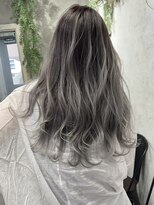 アポロ 横浜駅店(apollo)&nbsp;10代20代に大人気筋感ホワイト・エアタッチバレイヤージュ/横山