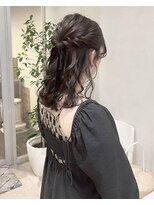 シロ(SiLO)&nbsp;〈セミロング〉ゆるふわアレンジ＊ハーフアップ