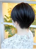 ショートボブ