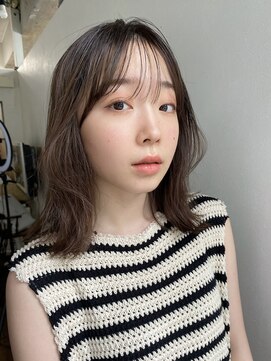 アリュウル 表参道 青山(Allure) 流れる顔まわり ミディアムくびれヘア 韓国