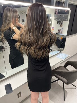 キング 梅田(K!ng) 【梅田】ハイライトカラーミルクティーベージュ髪質改善