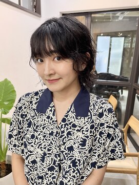 ナループロアオハナ(Nalu pu loa ohana) ミディアムパーマ/レイヤー/レイヤーカット/パーマ