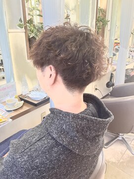 コアフィールフィス(COIFFURE fils) 【見附今町】