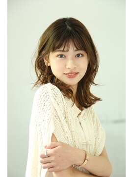 ガーランド (Garland) 大人ミディアム/レイヤー/似合わせカット/ベージュ/卵型