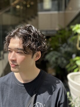 カスミ 霞(KASUMI) 夏でもくるくる爽やか色気パーマ。20代/30代/大学生/スパイラル