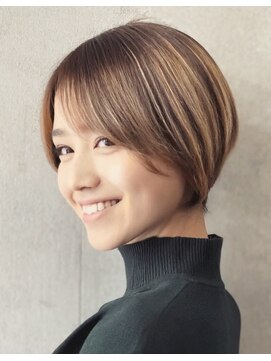 ミスグランディーヴィラス(Miss Grandee VILLAS) 大人かっこいいナチュラルハイライトカラー/ヘルシースタイル