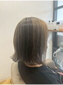 大人可愛いパールベージュハイライト×小顔外ハネボブ20代30代