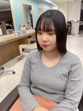 アッシュ 下北沢店(Ash) ぷつっと切りっぱなしカット