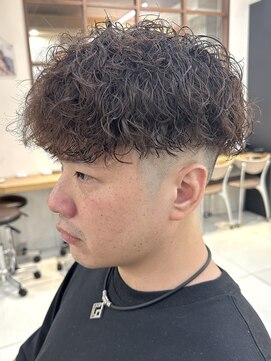 ゼンコー アオヤマ(ZENKO Aoyama) メンズカット波巻きパーマツイスパシャドウフェザー