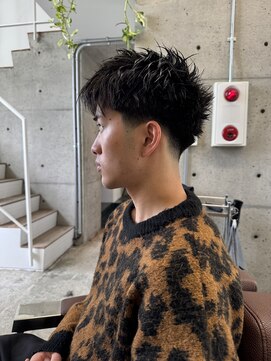 Yosuke テーパーローフェードフリンジカット