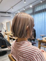 クラップス 上大岡(CLAPS)&nbsp;レイヤーボブ ハイトーンベージュローライトカラー【1ブリーチ】