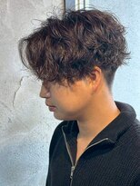 ニアウ 新宿(Niau) MEN’S/リバースセンターパート/ニュアンスパーマ/新宿