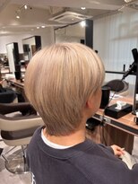 アッシュ 千歳烏山店(Ash) ホワイトベージュ×長めマッシュ
